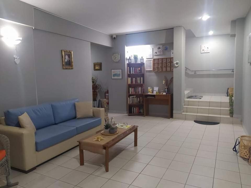 Angelo Apartments Толон Екстериор снимка
